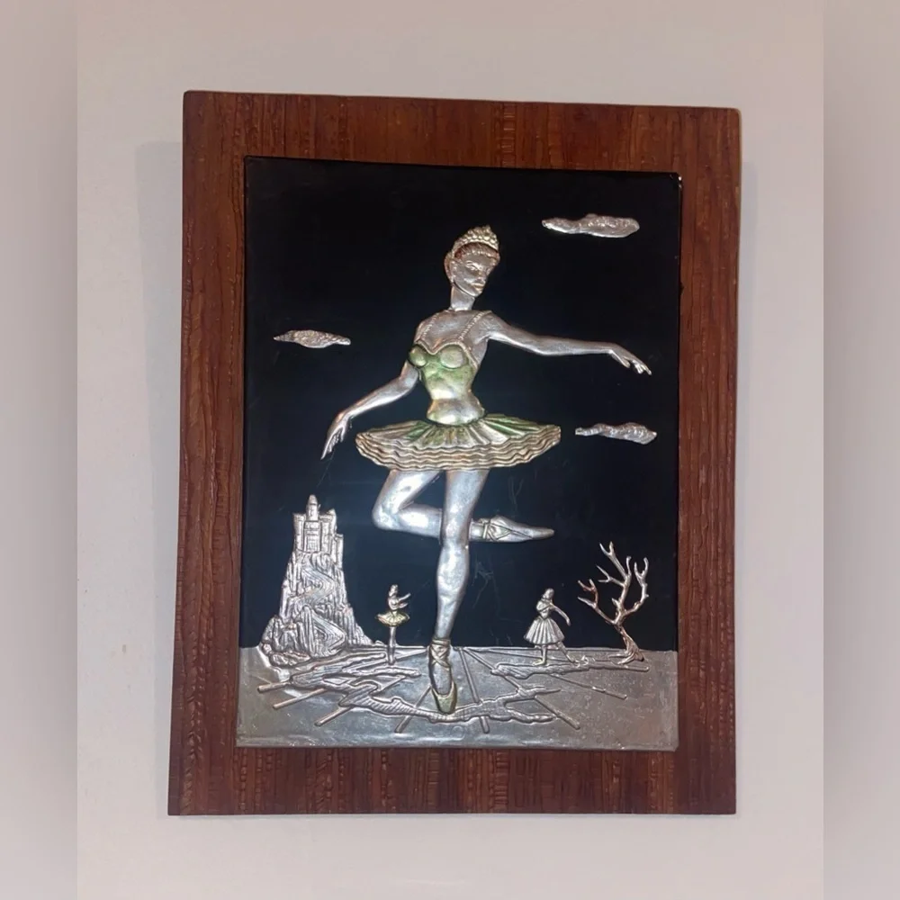 3 for 55$  Vintage walnut‎ tone wood Frame with embossed aluminum Art Ballerina - Picture 6 of 6